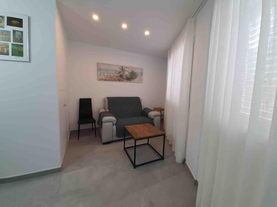 Апартаменты Piso Nuevo, Pk Pequeno Y A 5 Min De La Playa Caminando Кадакес Экстерьер фото